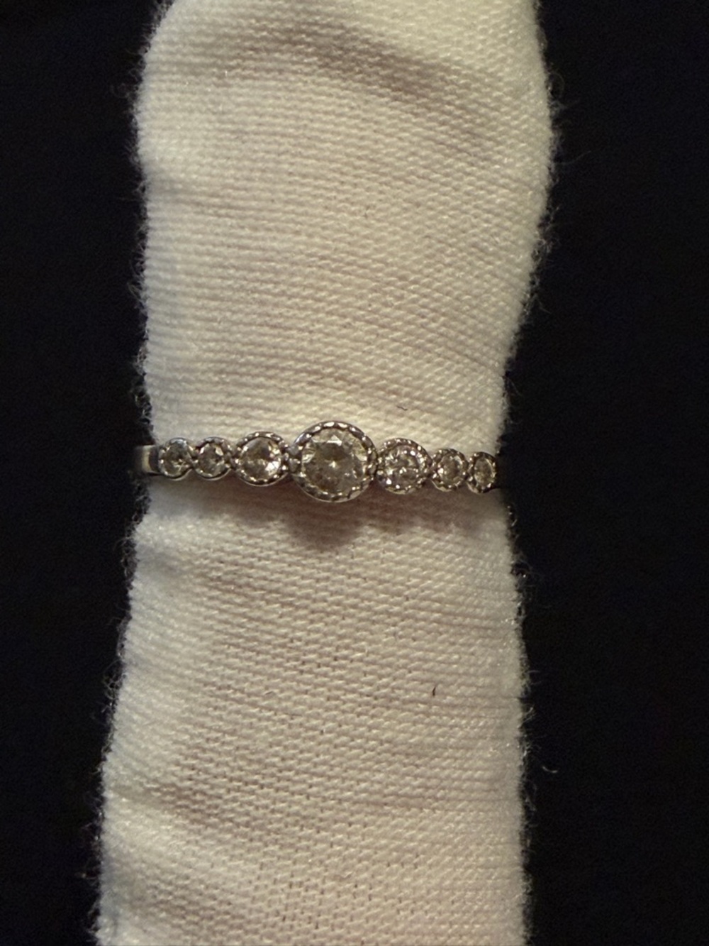 Delicate 925 Silver Crystal Band Ring